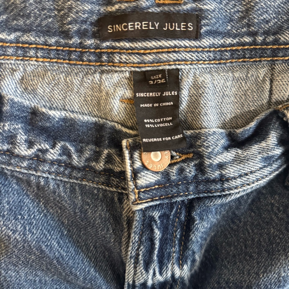 Sincerely Jules Wide Leg Ankle Jeans Soft Material Size 3/26 Raw Edge Good Used - Picture 3 of 3